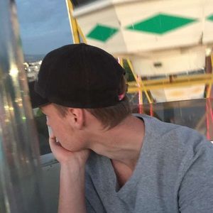 Meet your Posher, Carter